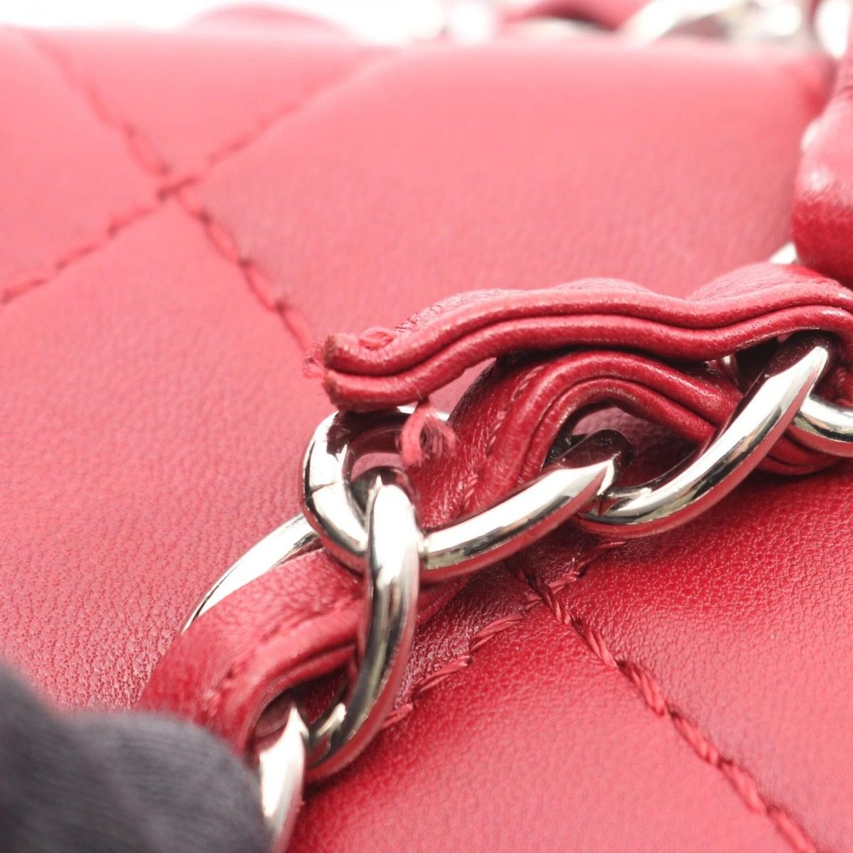Chanel Shoulder Bag Quilted Red Lambskin 2.55 Chain — view 10