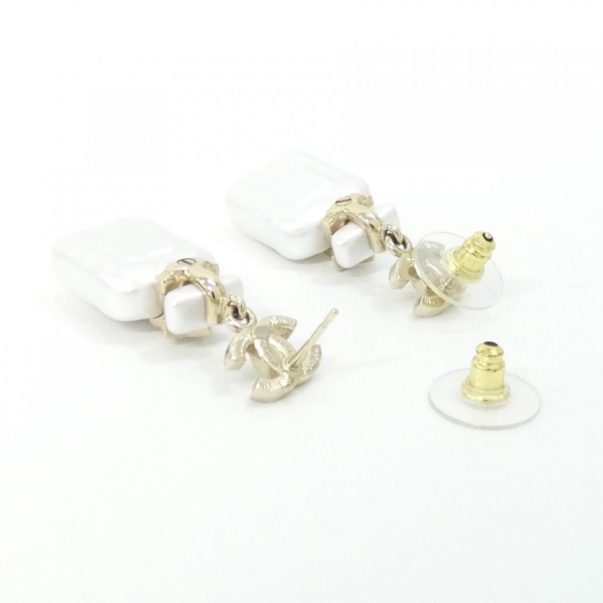 Chanel Earrings Gold — view 5