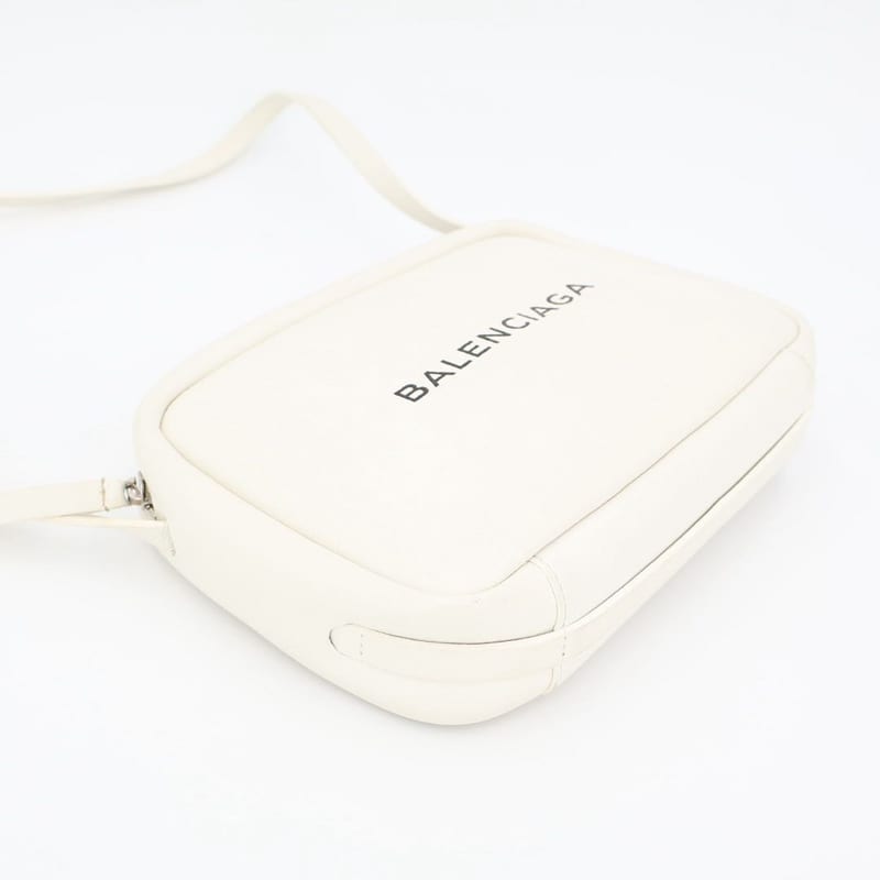 Balenciaga Shoulder Bag Everyday Camera Bag S 489812 White Black Leather