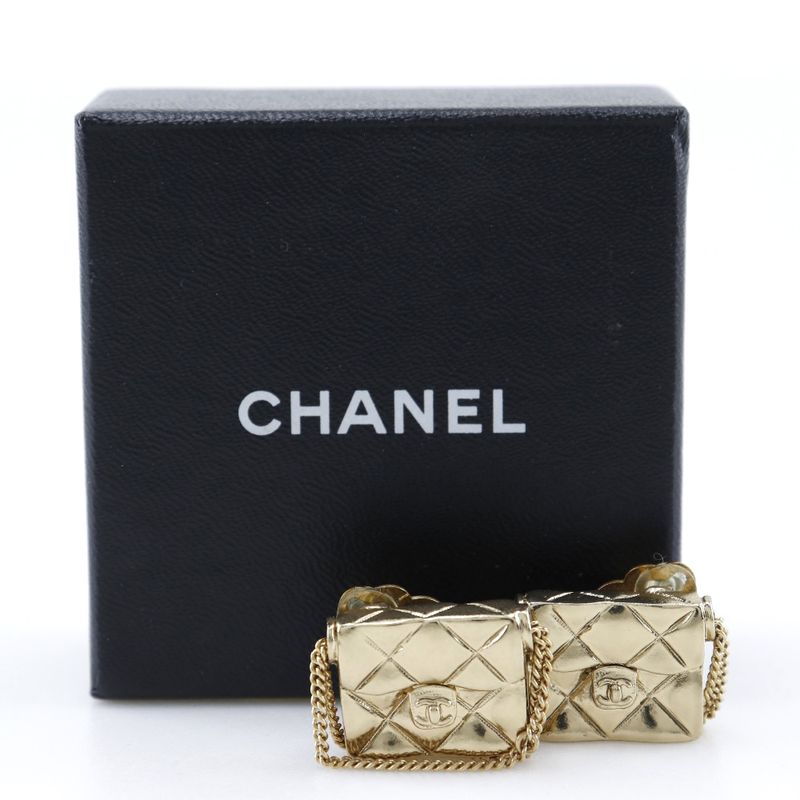 Chanel Matelasse Gold Plated Gold 02P Ladies 24.6g Earring