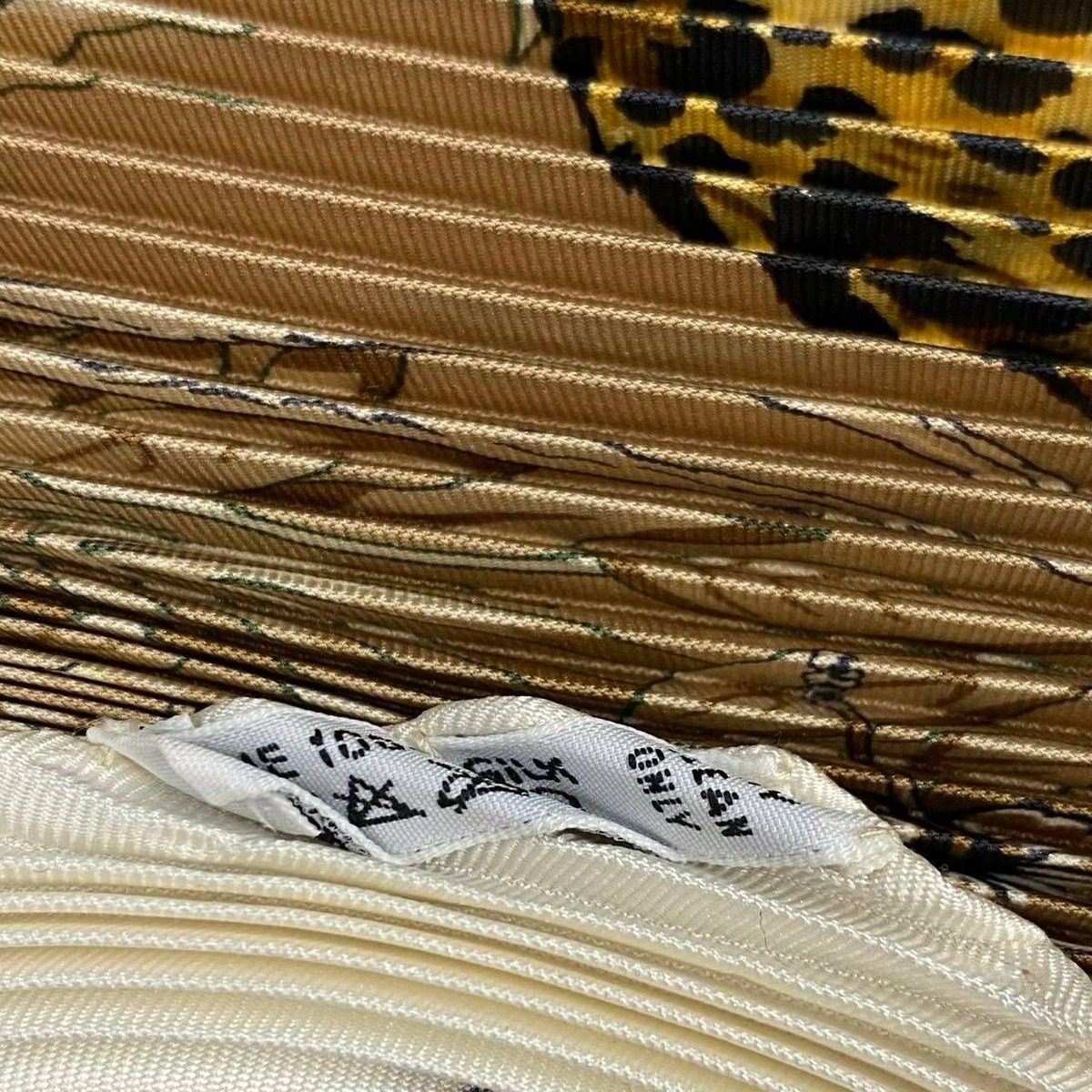 Hermes Scarf Pleated Silk Dip Dye Jungle Love White — view 6