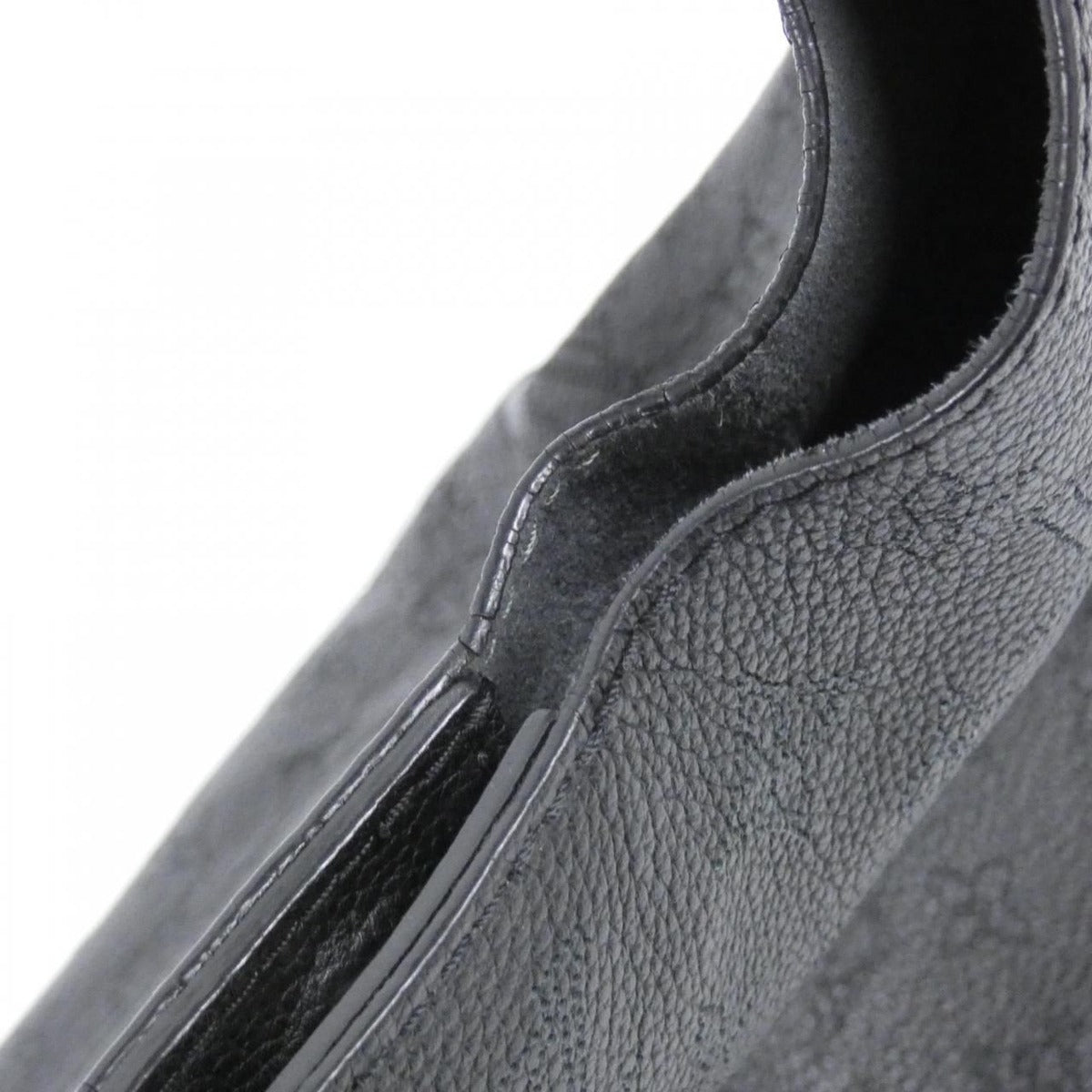 Louis Vuitton Mahina Carmel Hobo Shoulder Bag — view 9