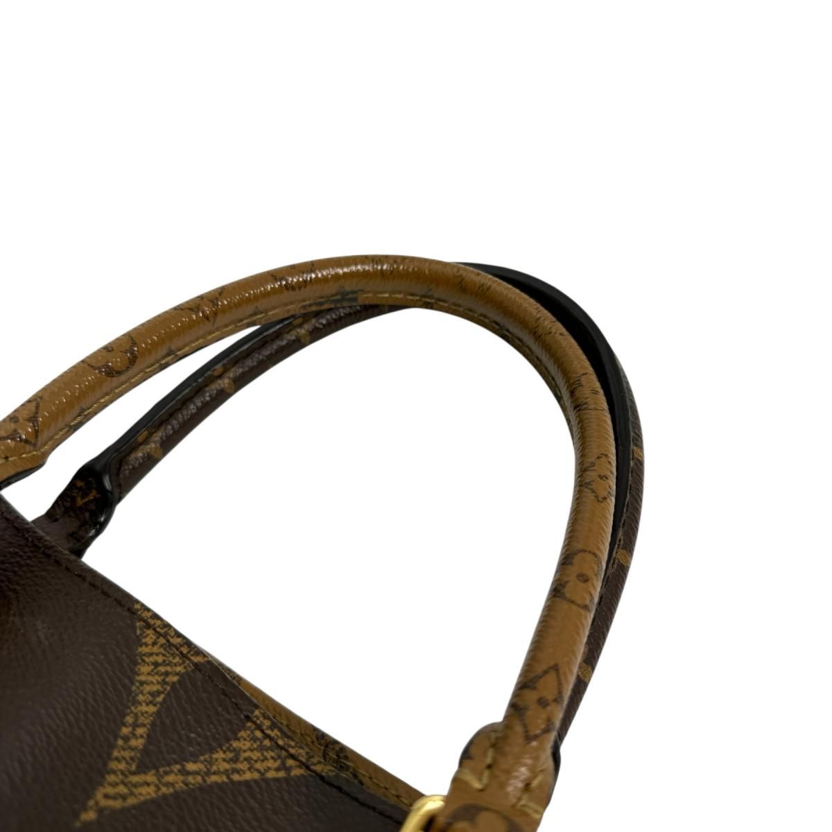 Louis Vuitton Monogram Giant Reverse Handbag On-the-go MM Tote Bag
