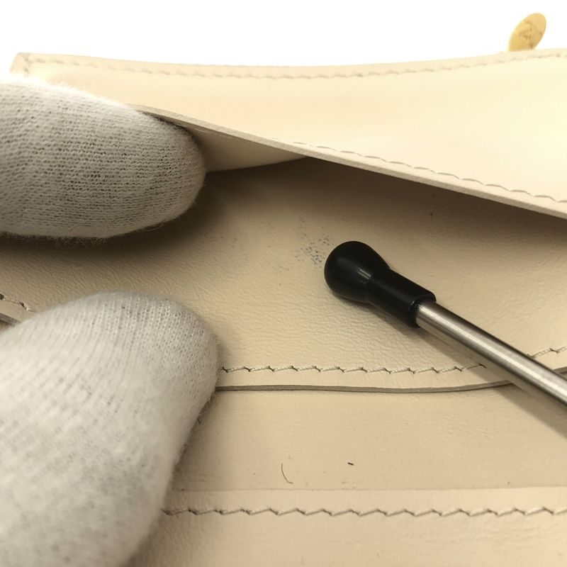 Louis Vuitton M11446 Portefeuille Capucines XS Leather Logo Compact Wallet