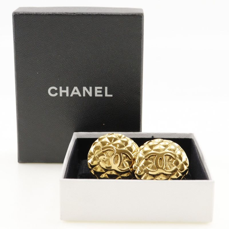 Chanel Coco Mark Matelasse Vintage Gold Plated 23 Ladies 42.7g Earrings