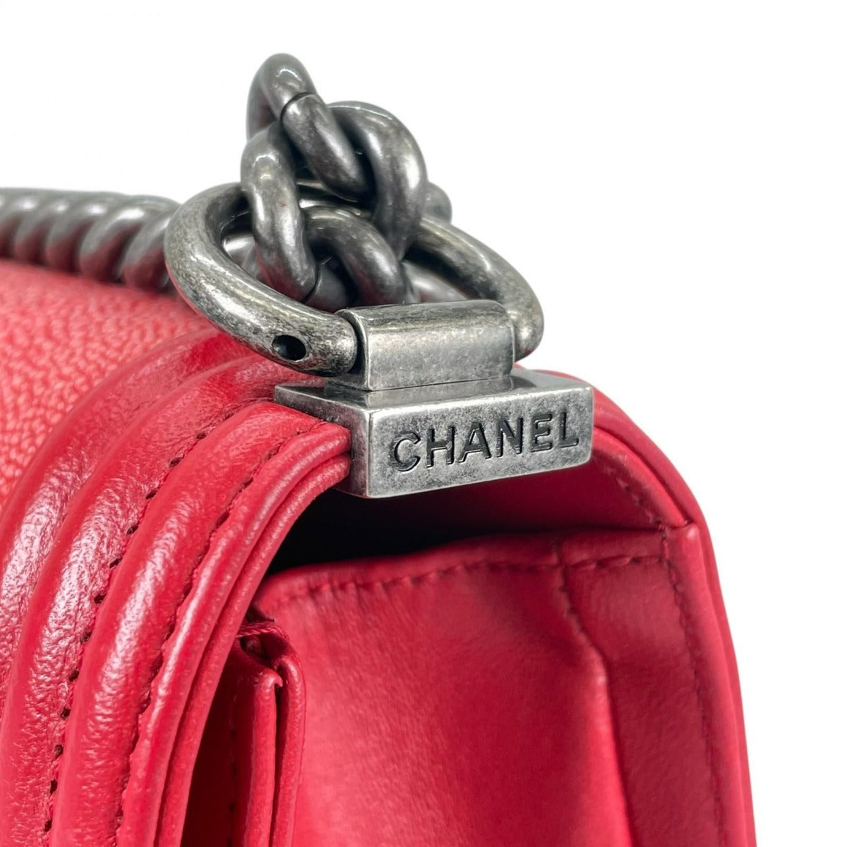 Chanel 20 Lambskin Red Shoulder Bag Silver — view 14