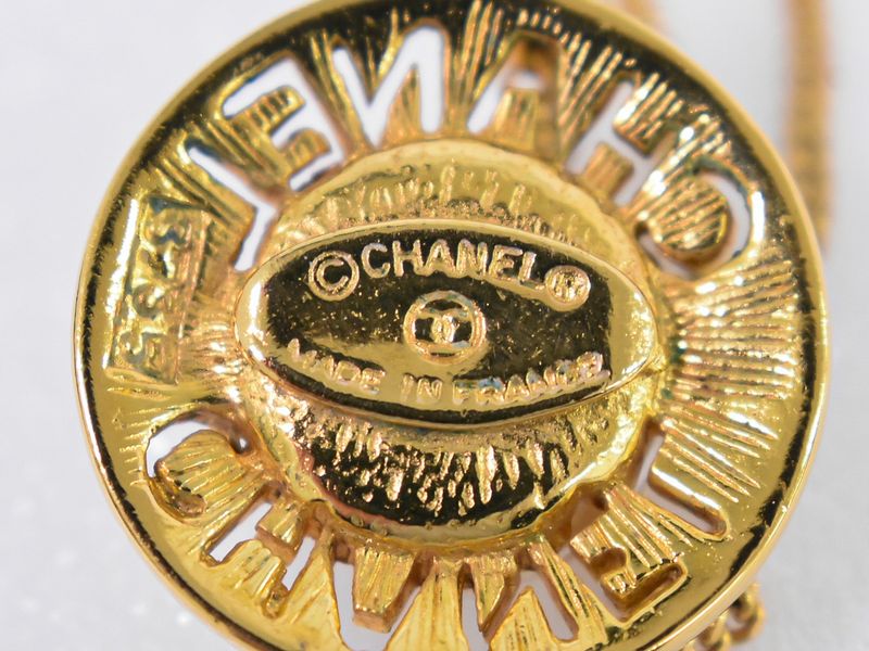 Authentic Chanel Logo Faux Pearl Necklace Pendant GP Gold Plated White Accessori