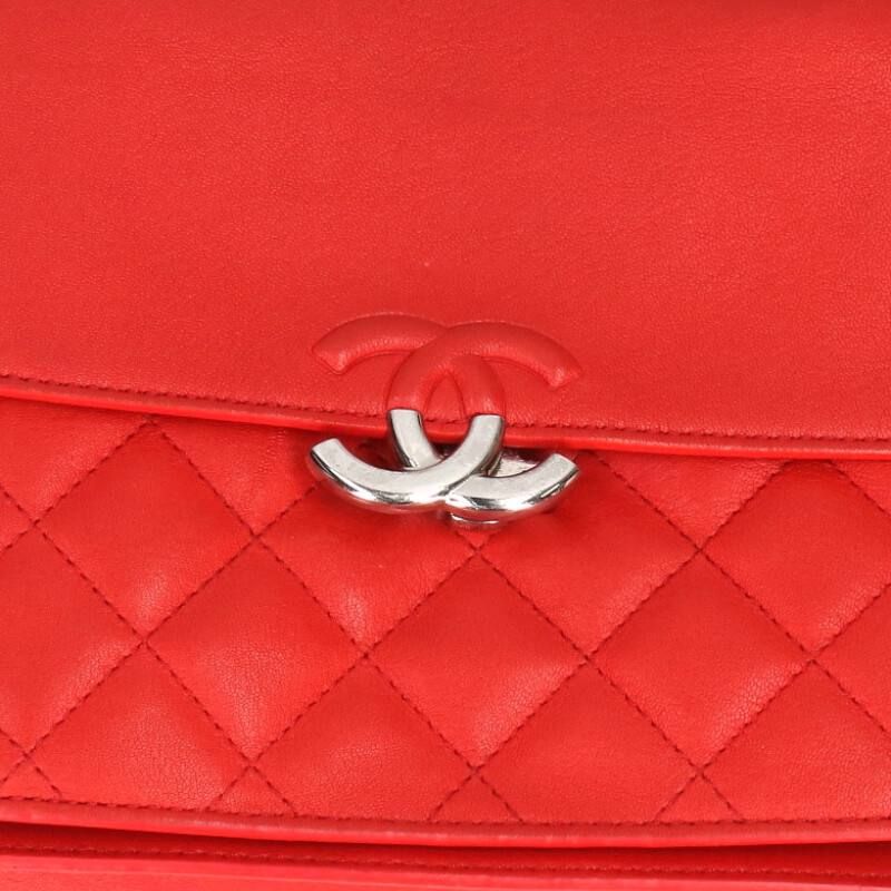 Chanel Ws13804 Calfskin Chain Shoulder Bag Women