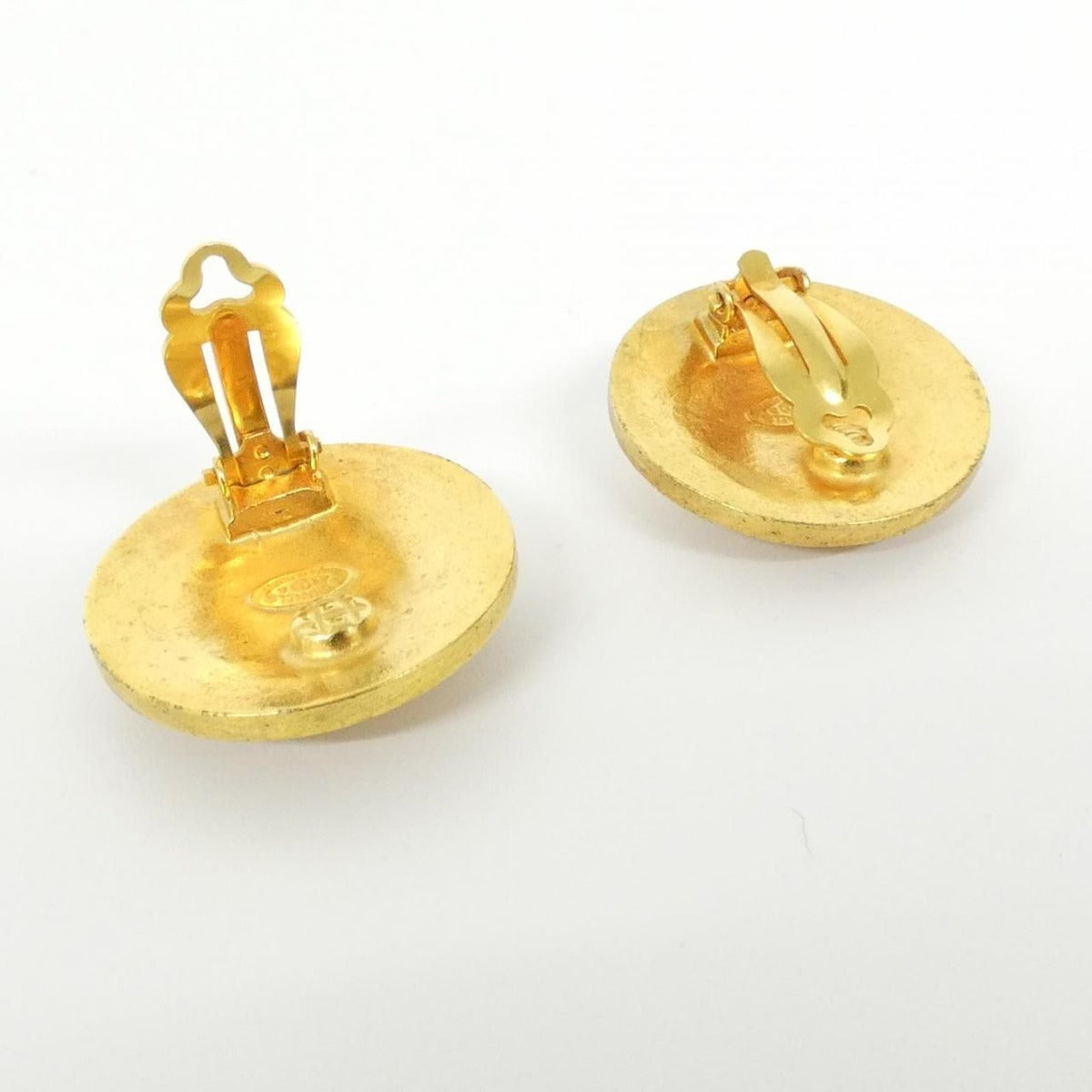 Chanel Vintage Earrings Gold — view 8