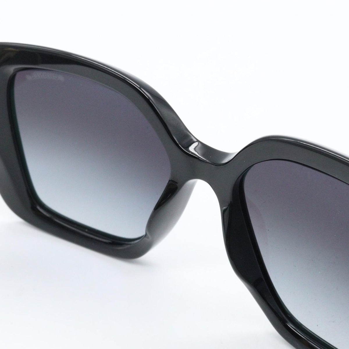 Chanel Sunglasses 622 S6 Black — view 7