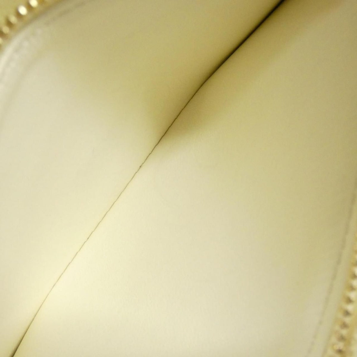 Louis Vuitton Taurillon Vertical Wallet — view 9
