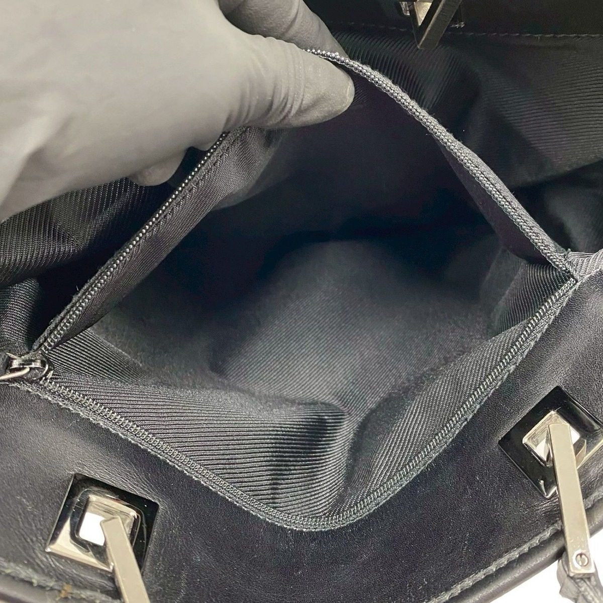 Gucci GG Logo Pattern Canvas Leather Tote Black — view 10