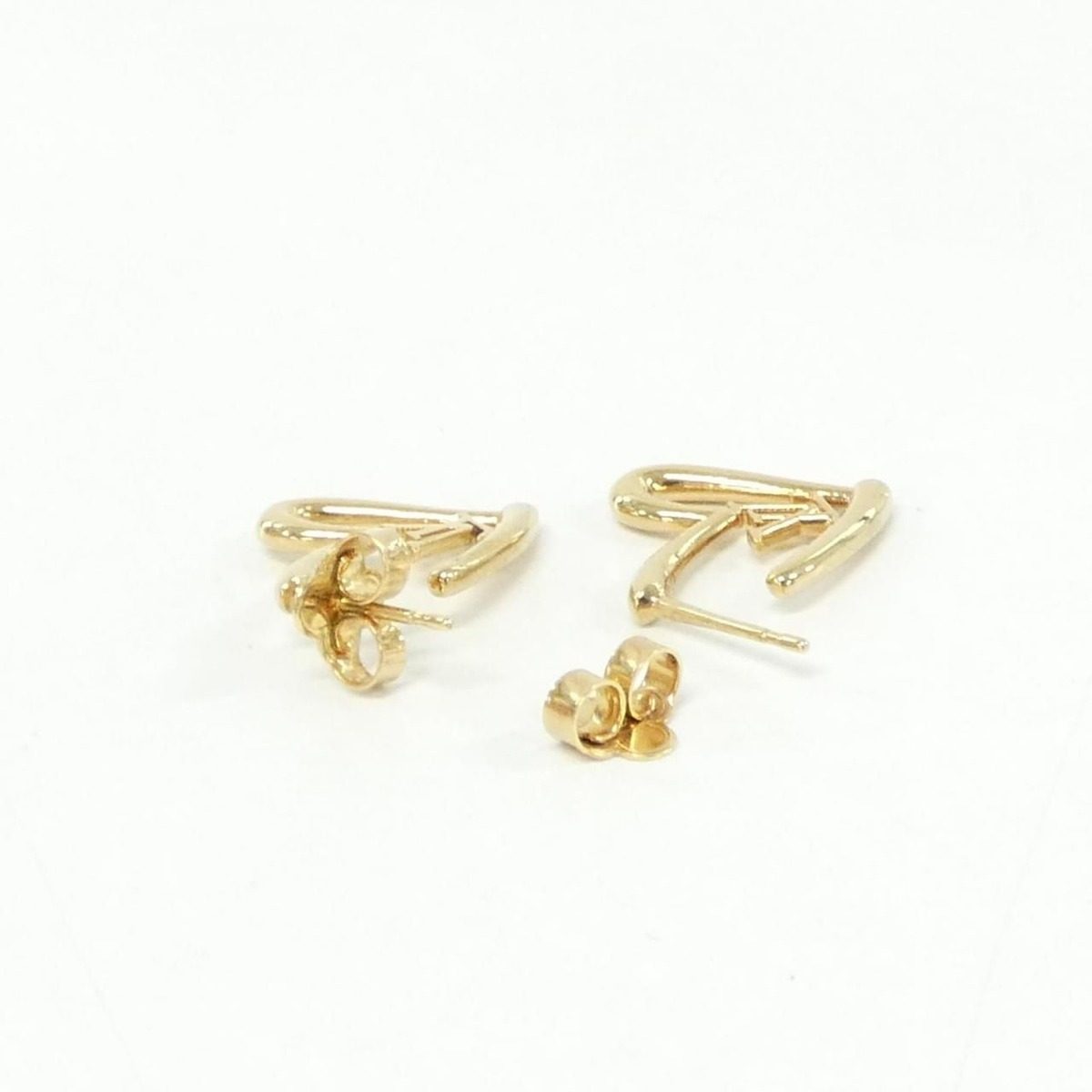 Louis Vuitton Book de Reil Heart Foreign Love GM Earrings — view 3