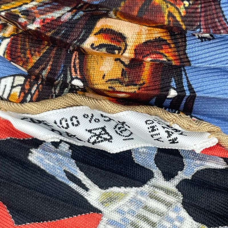 Hermes LES Mythologies DES Hommes Rouges Legend Of The Brown Men Pleated Silk