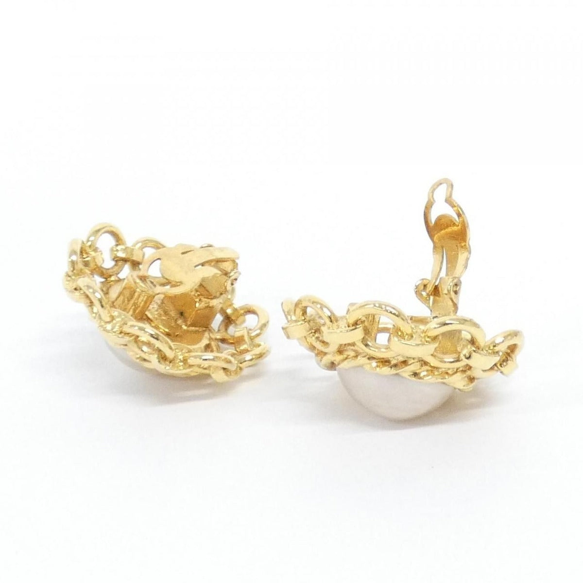 Chanel Vintage Earrings White — view 5