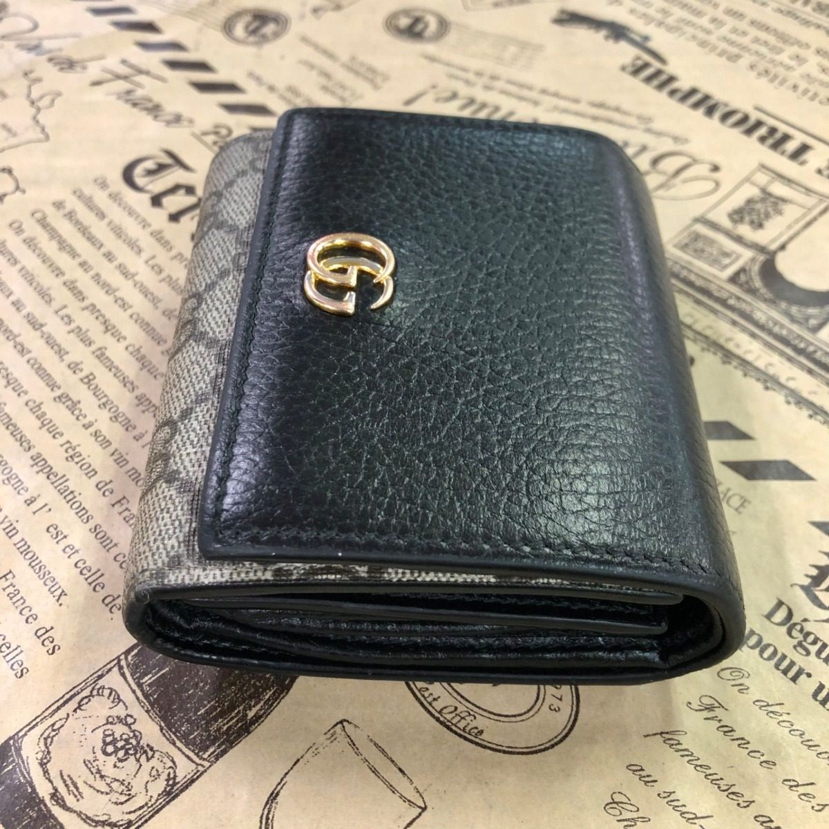 Gucci Bifold Wallet GG Supreme Compact Card Coin — view 14
