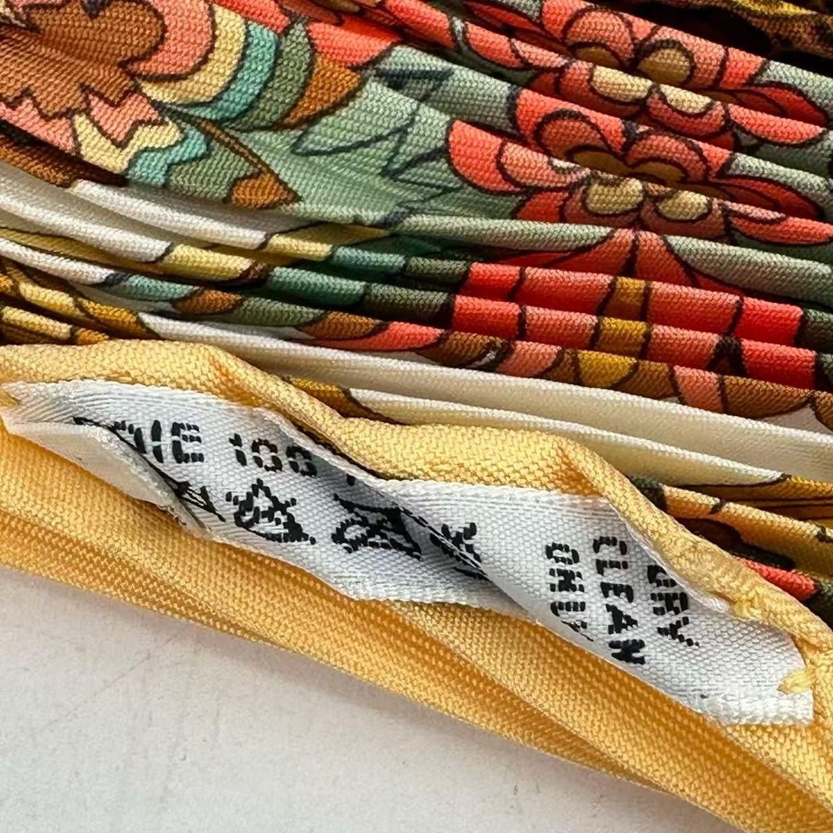 Hermes Scarf Pleated Silk Decoupages Paper Cutting Yellow — view 6