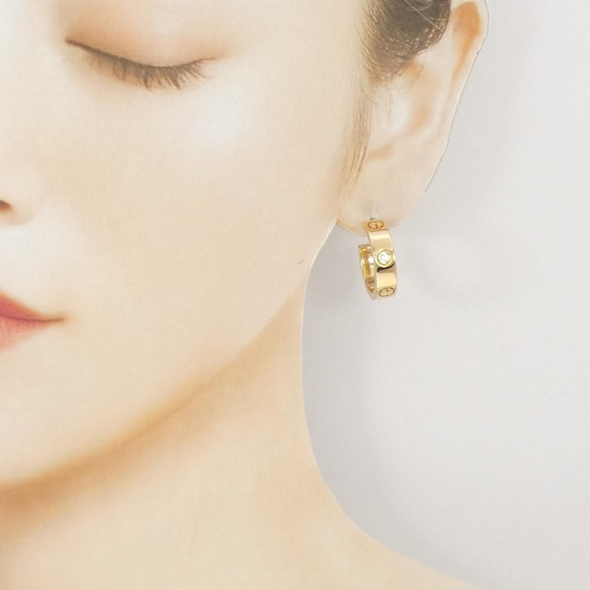 Cartier Love Earrings Half Diamond — view 4
