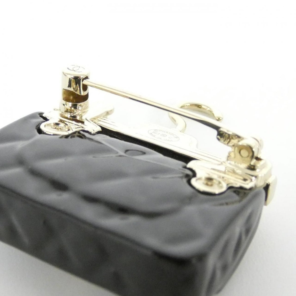 Chanel Brooch Black — view 3