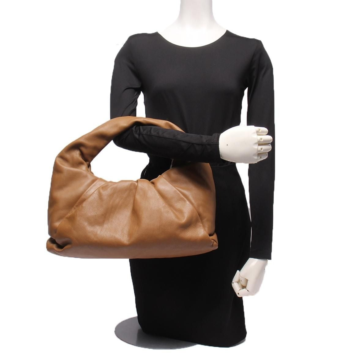 Bottega Veneta Handbag the Shoulder Pouch — view 10
