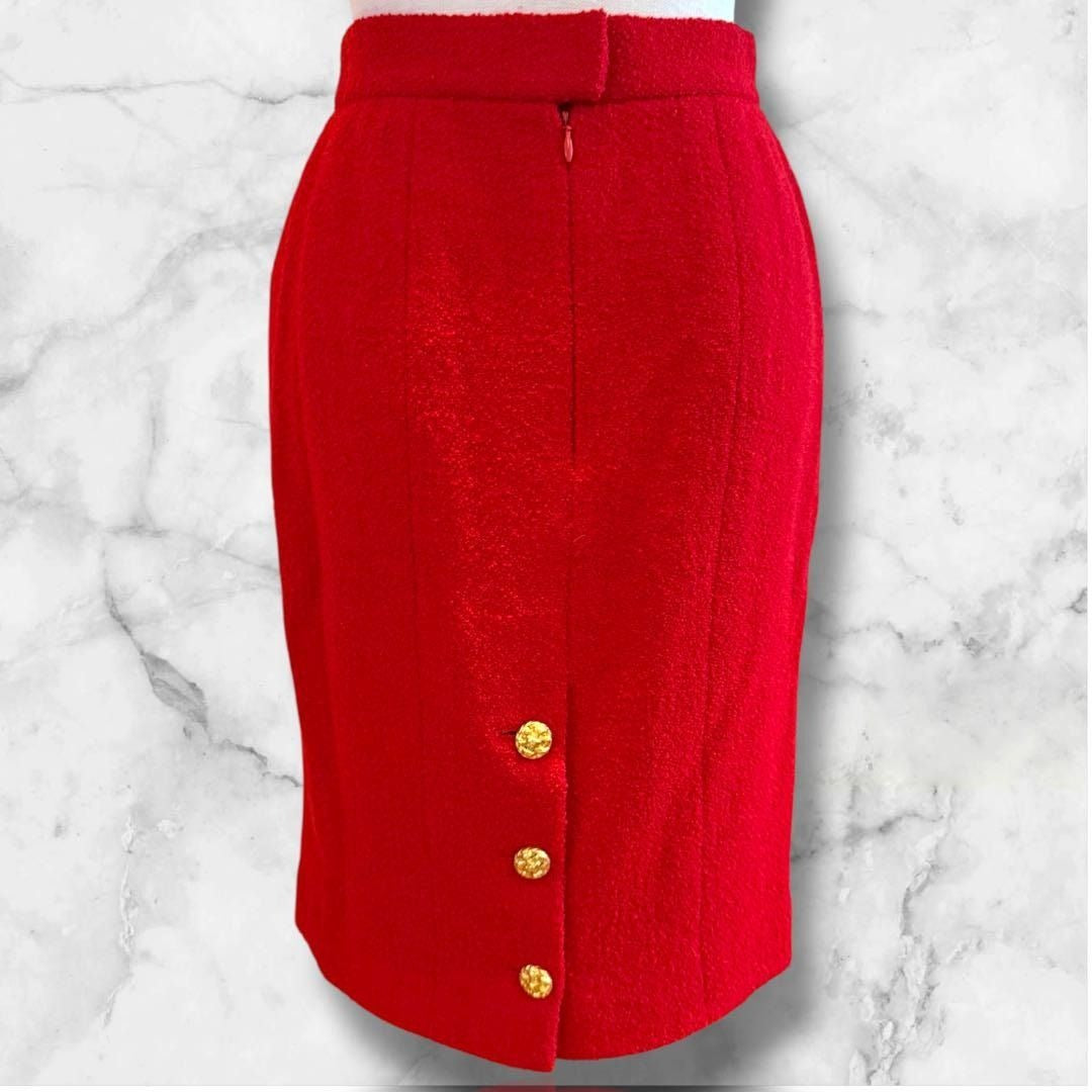 CHANEL Runway Tweed Jacket Skirt Set Iconic Wool Blend Suit Set Red 38