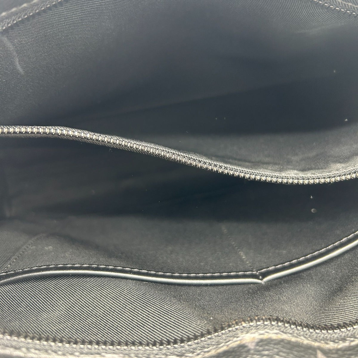 Louis Vuitton Monogram Eclipse Sac Plat Horizontal Zip Tote — view 16