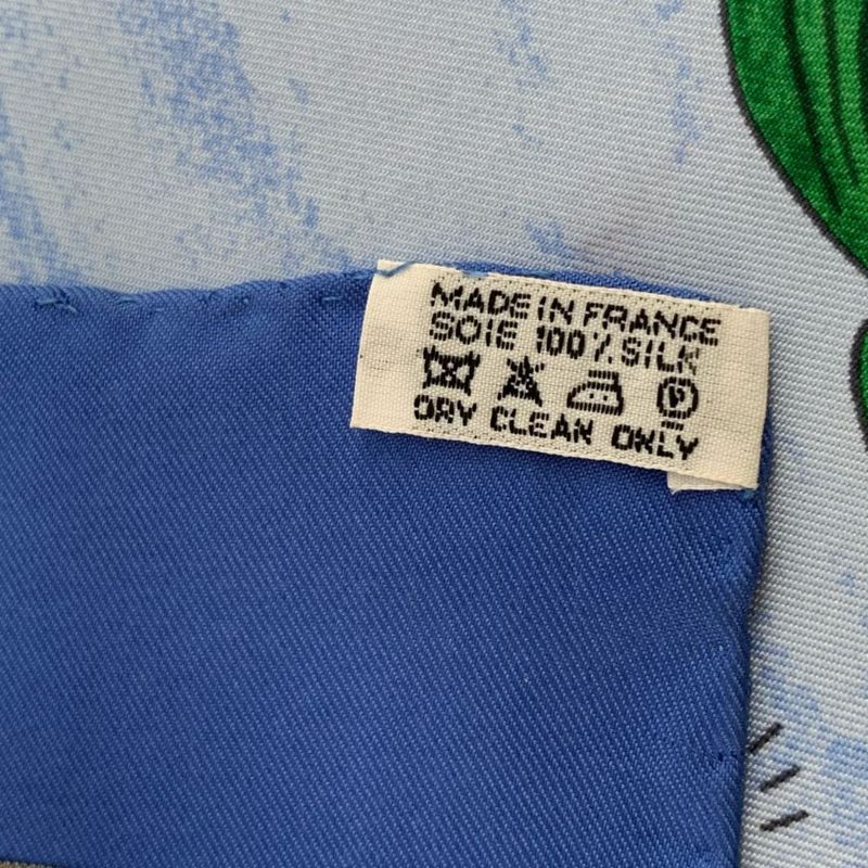Hermes Carre 90 Retour A LA Terre Homeward Bound 100% Silk Scarf