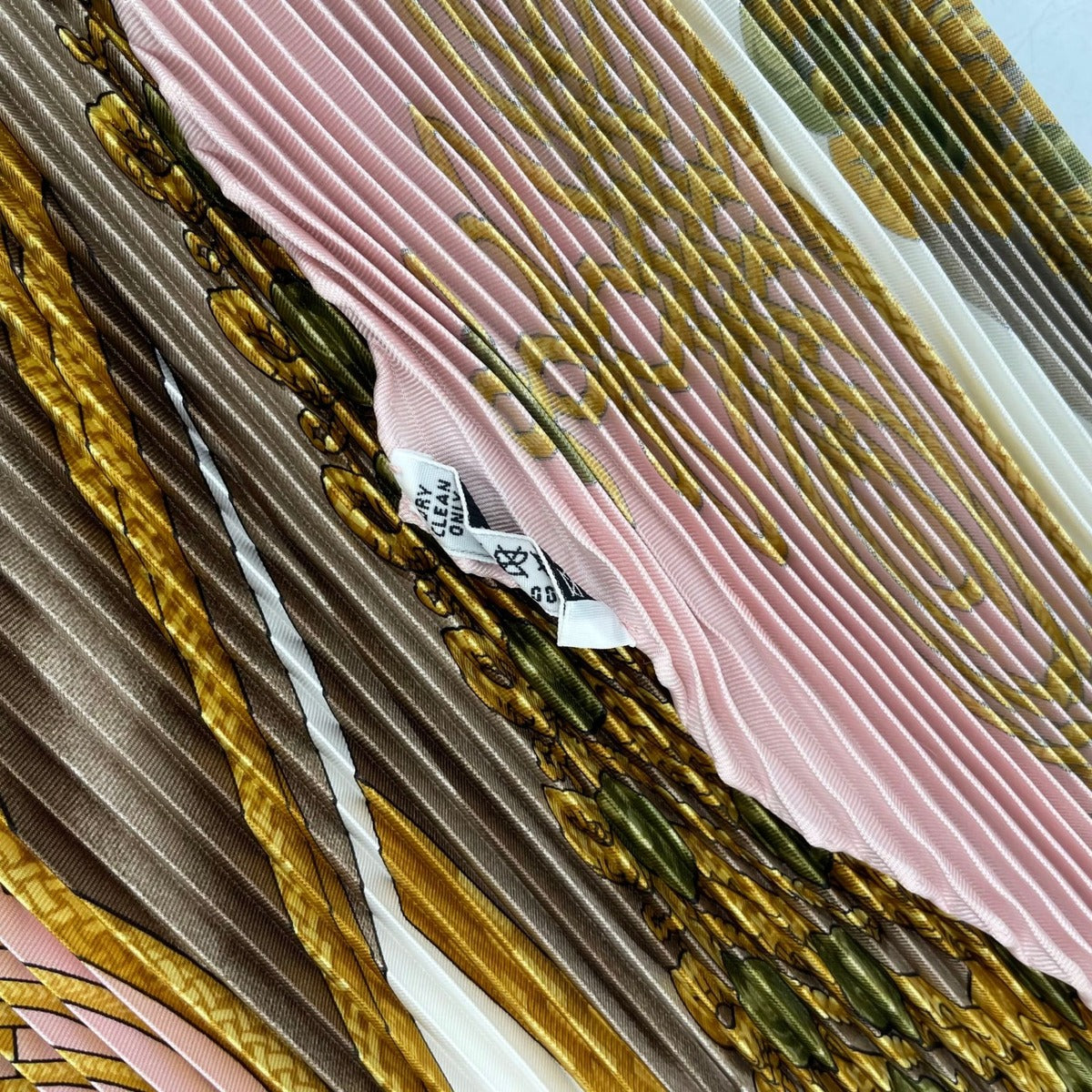 Hermes Scarf Pleats Silk Brandebourgs Brandenburg Ornament Pink — view 6