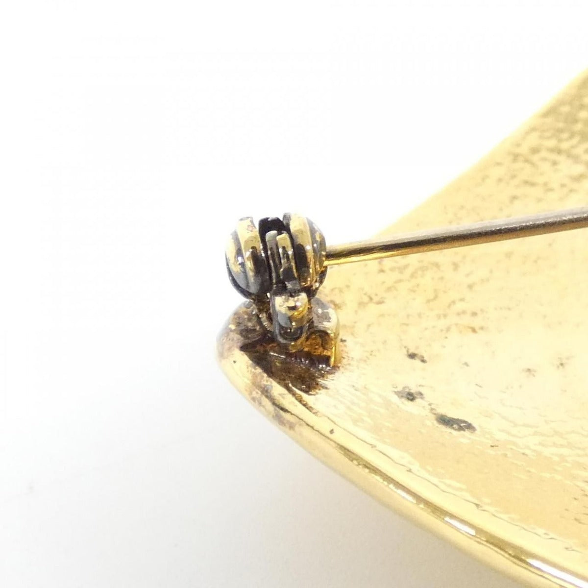 Chanel Vintage Brooch Gold — view 7