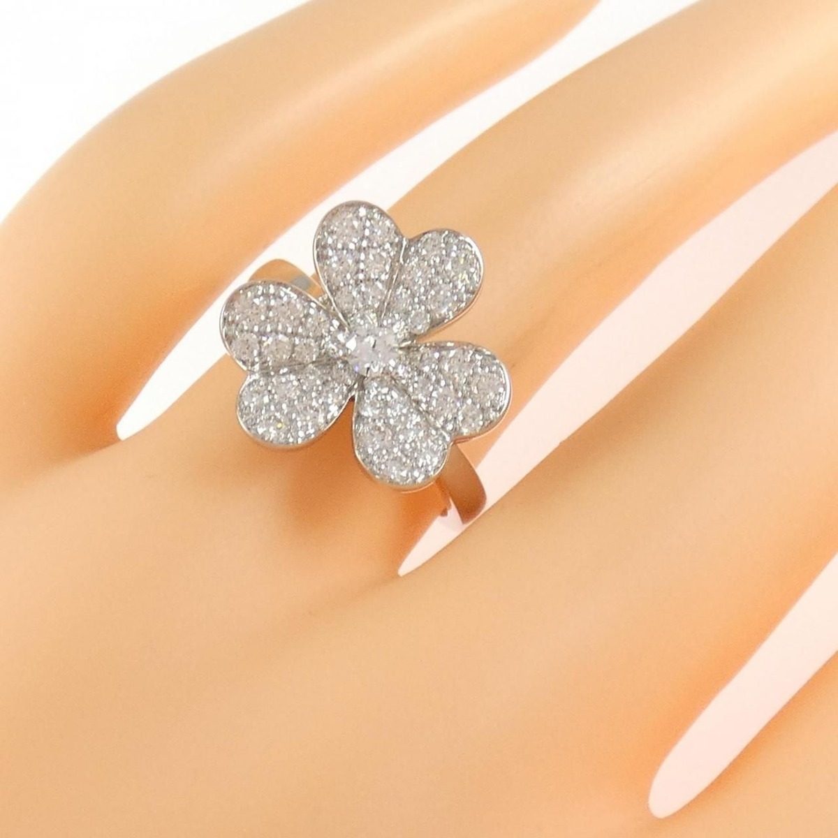 Van Cleef & Arpels Frivole Ring — view 6