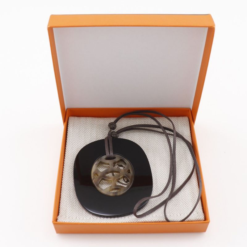 Hermes Lift GM Buffalo Horn Black Ladies 25.1g Necklace