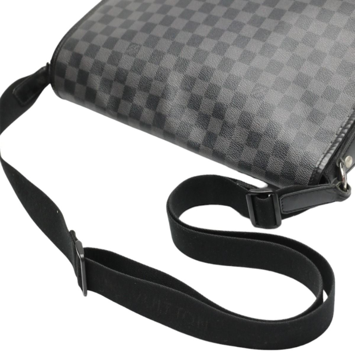 Louis Vuitton Damier Graphite Shoulder Bag Daniel GM