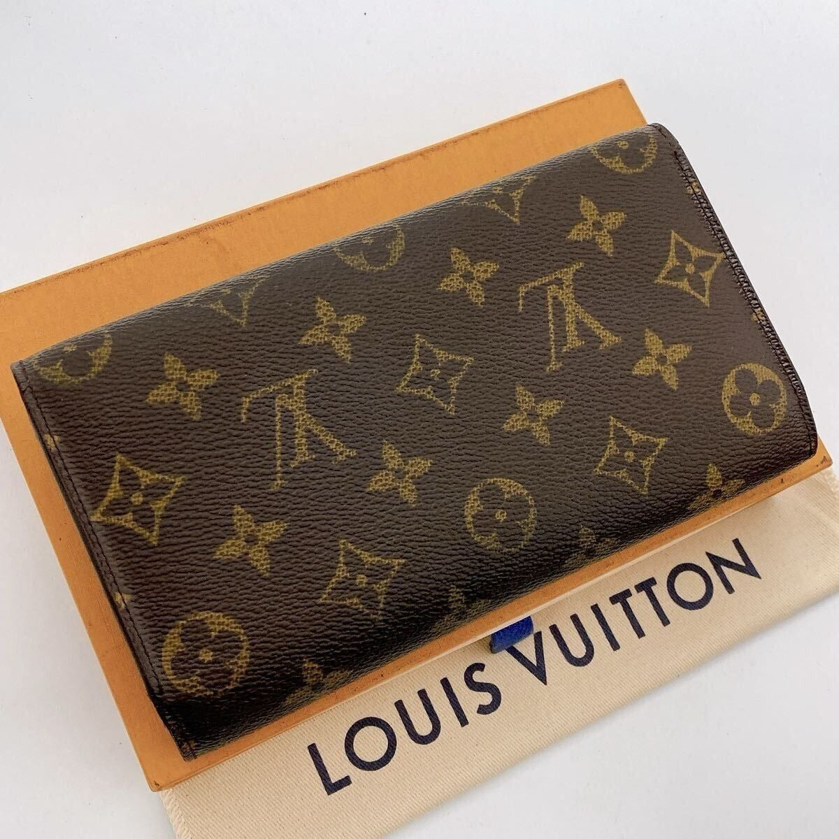 Louis Vuitton Portefeuille International Porte Tresor Monogram Wallet
