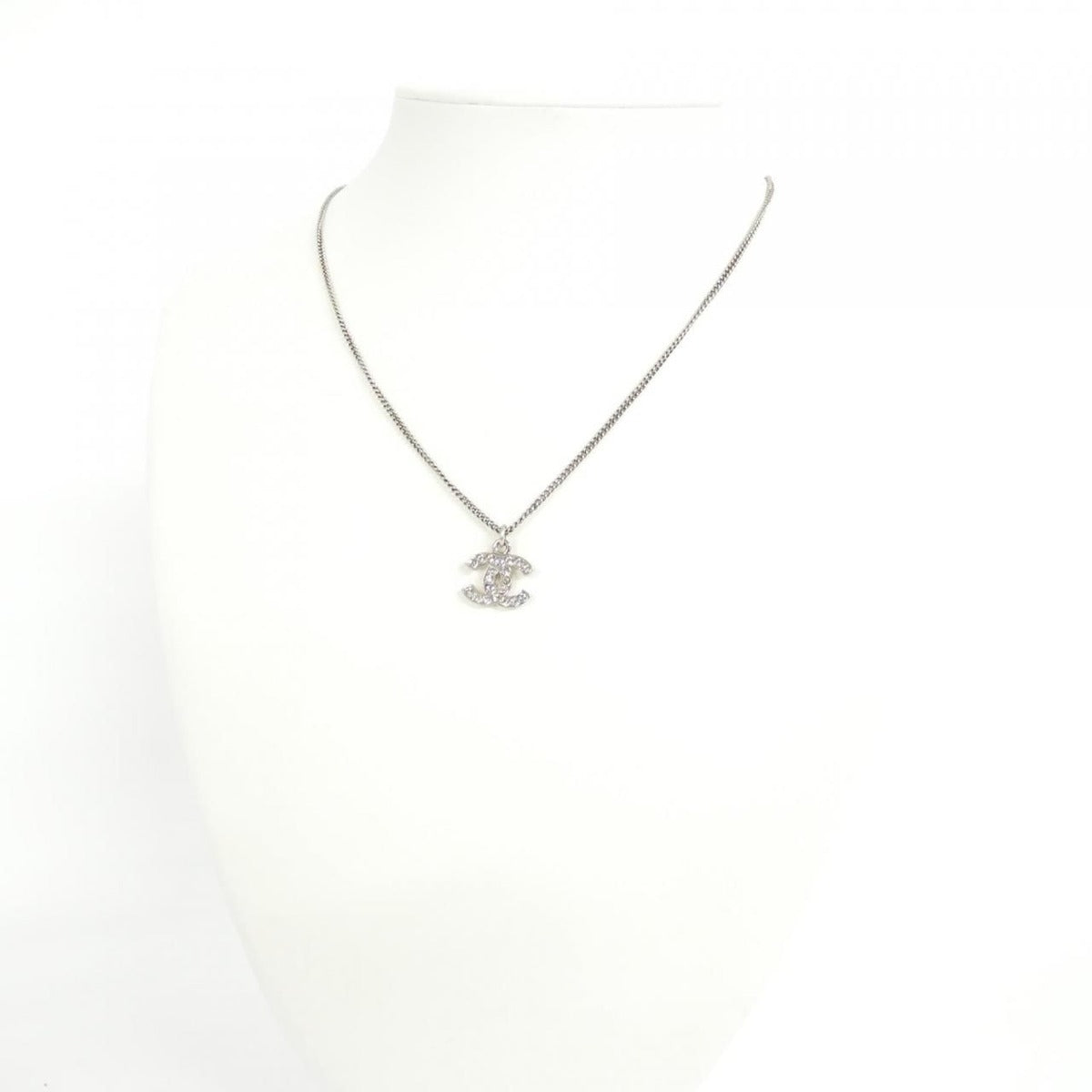 Chanel 28942 Necklace — view 5