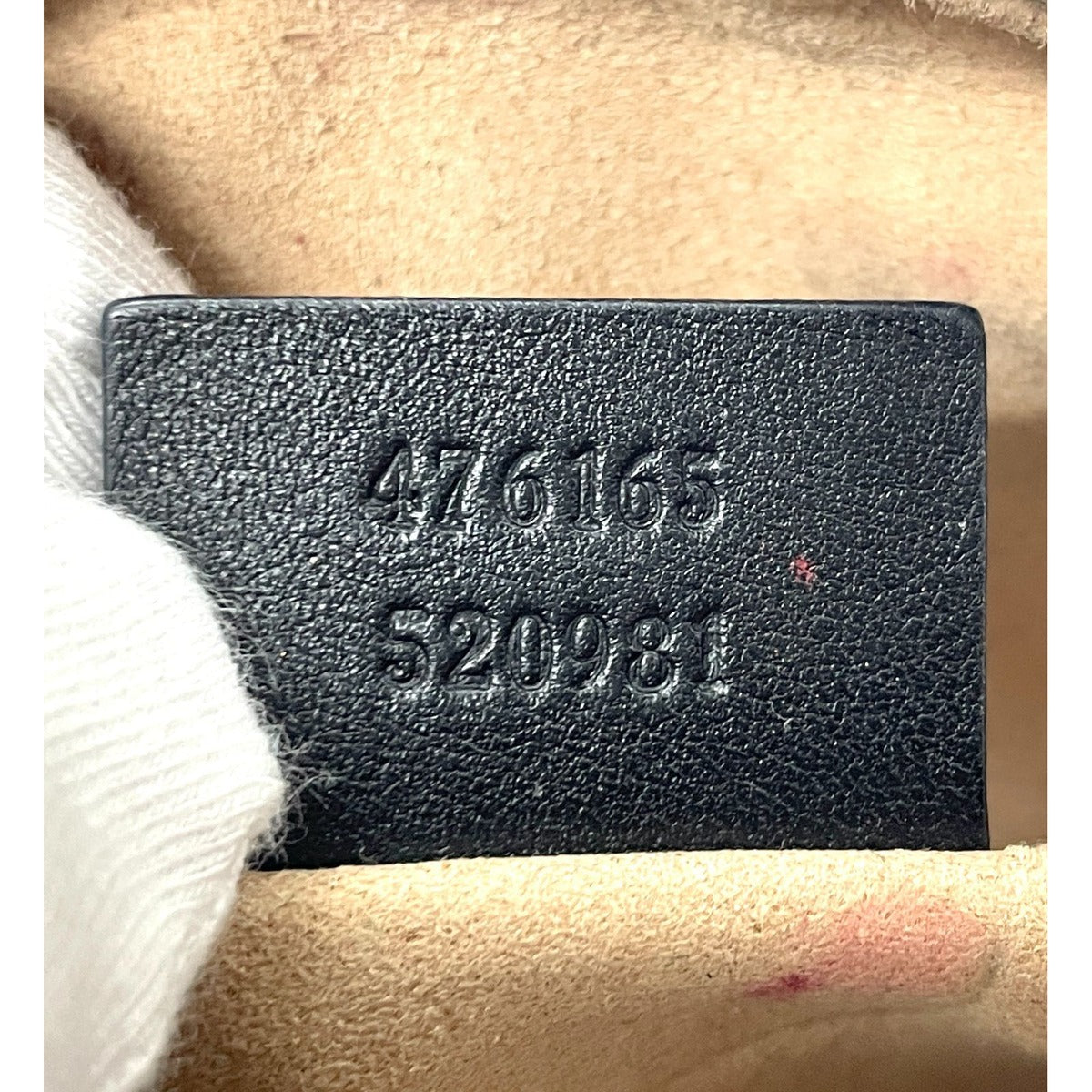 Gucci GG Marmont Heart Leather Pouch Black — view 6