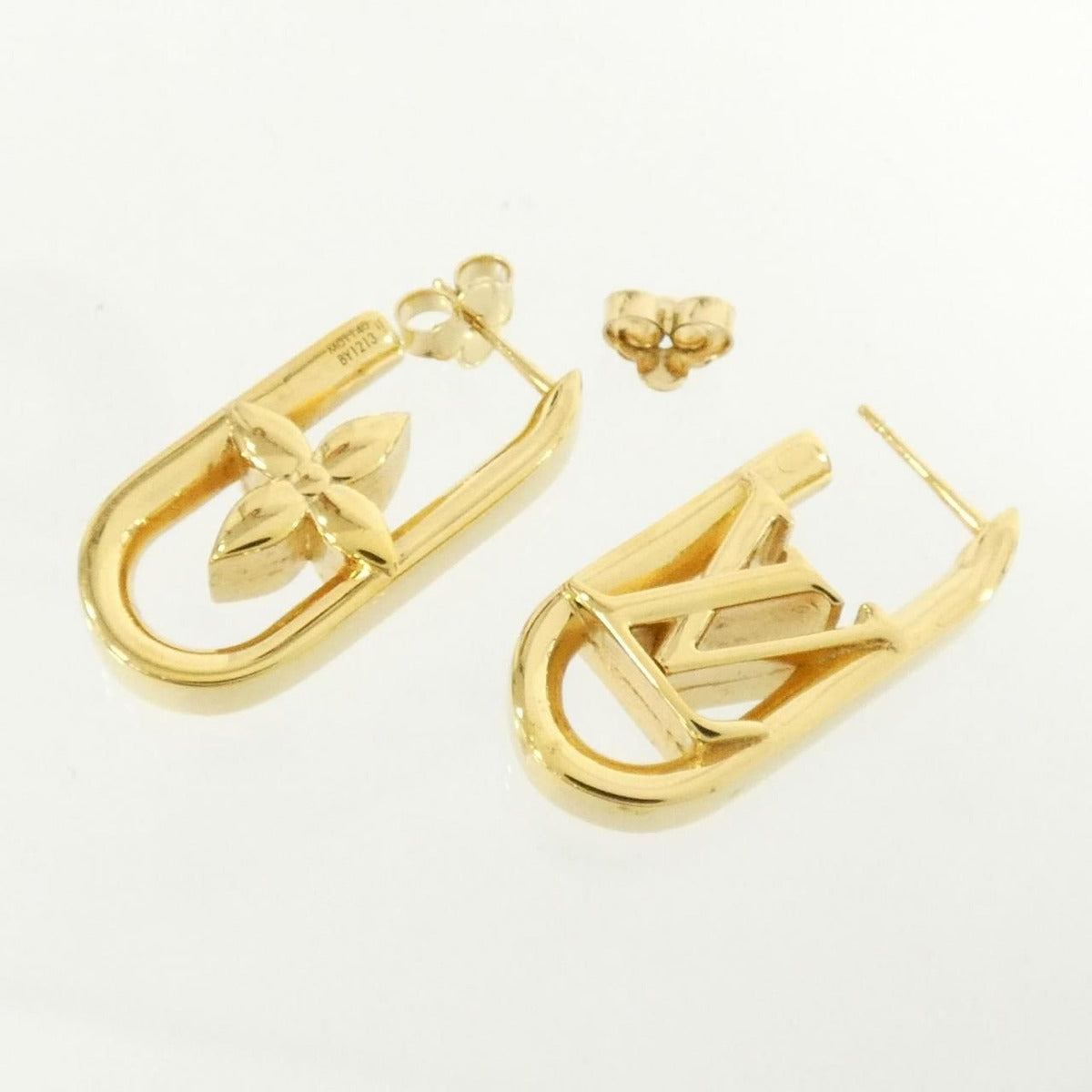 Louis Vuitton Book de Reille Hoop My LV Chain Earrings — view 4