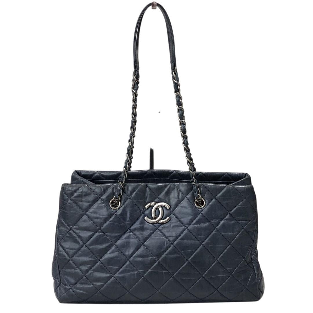 CHANEL Paris-Dubai Calfskin Quilted Medium Coco Soft Tote Navy