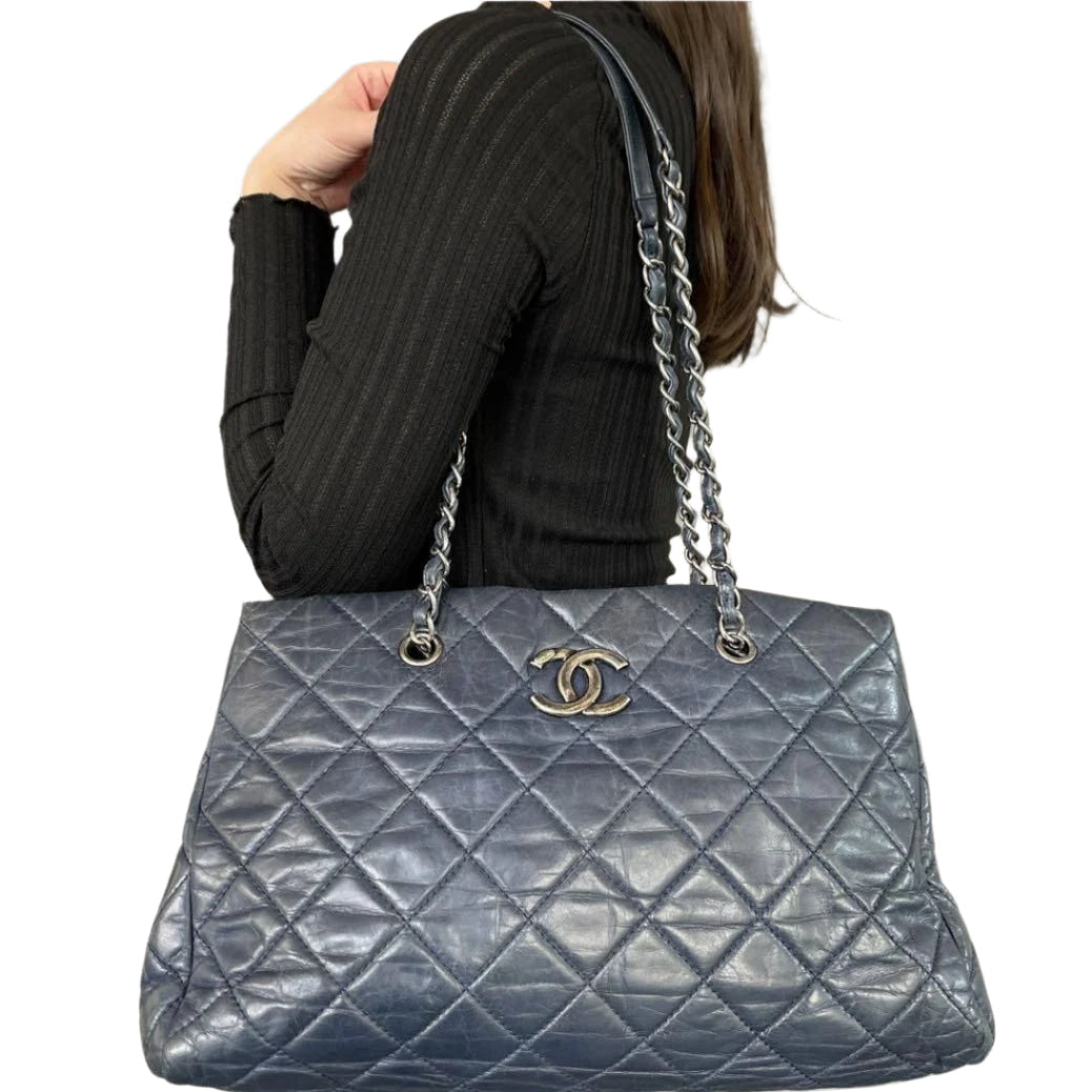 CHANEL Paris-Dubai Calfskin Quilted Medium Coco Soft Tote Navy