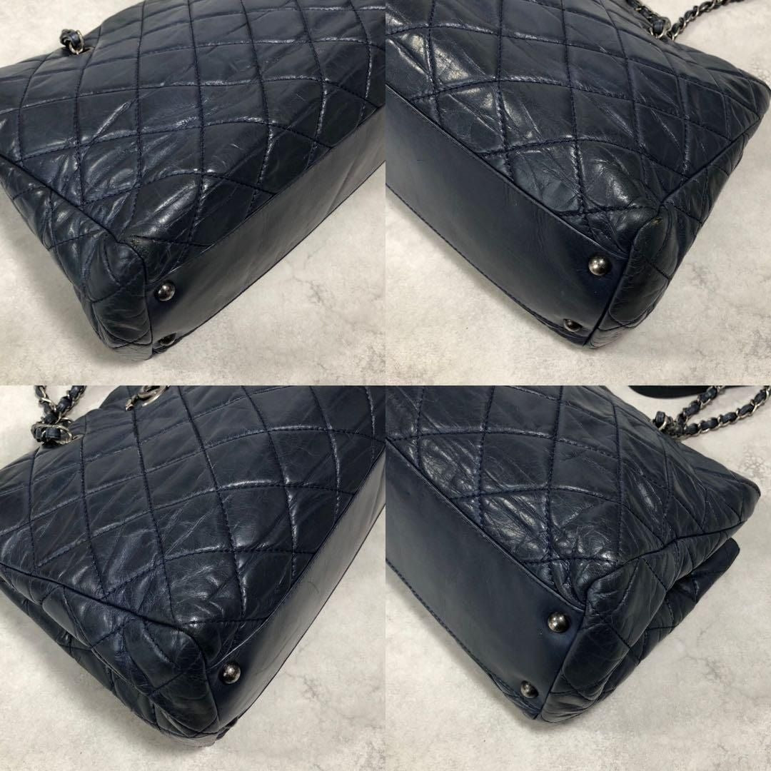 CHANEL Paris-Dubai Calfskin Quilted Medium Coco Soft Tote Navy
