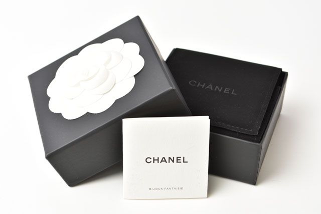 Chanel Necklace Pendant CC Mark Rhinestone Pearl Black White 230653