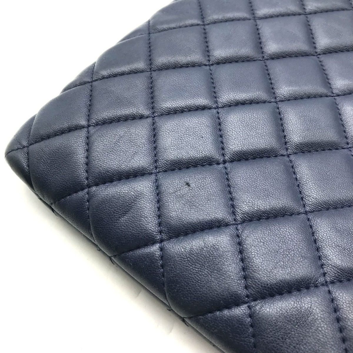 Chanel Quilted Lambskin CC Logo Clutch Navy — view 10