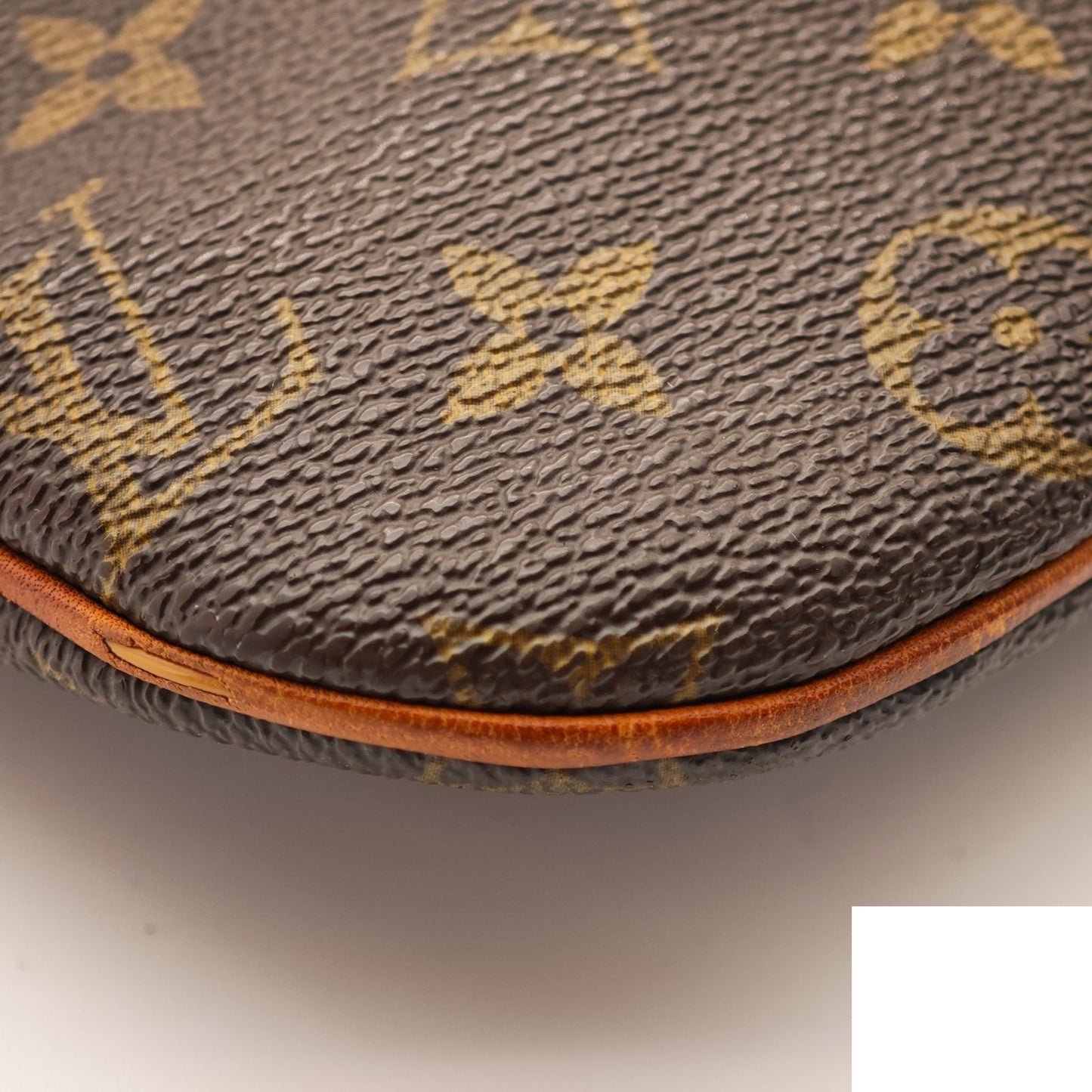 Louis Vuitton Pochette Bosphere Shoulder Bag Light Brown — view 8
