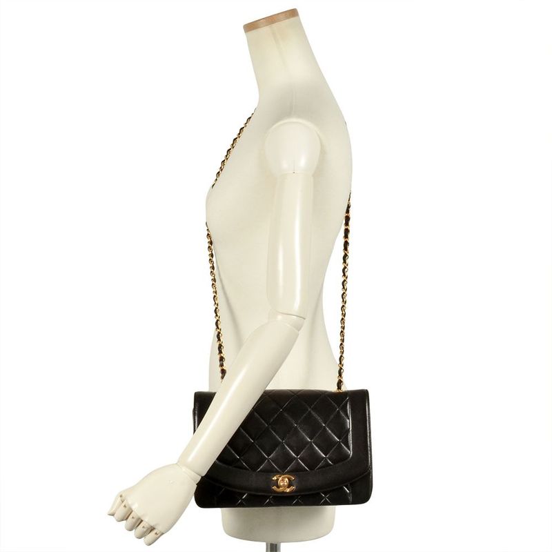 Chanel Diana 25 Shoulder Bag Lambskin A01165 Black Gold Hardware Coco Mark Women