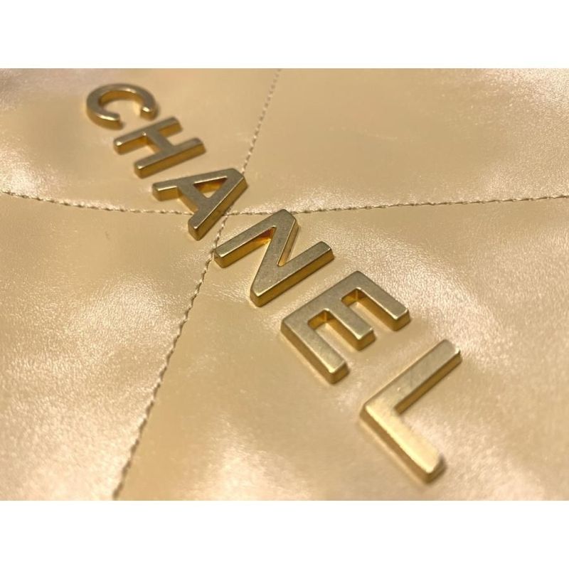 Chanel 22 Tote Small Handbag As3260 Matelasse Coco Mark Plate Yellow Gold