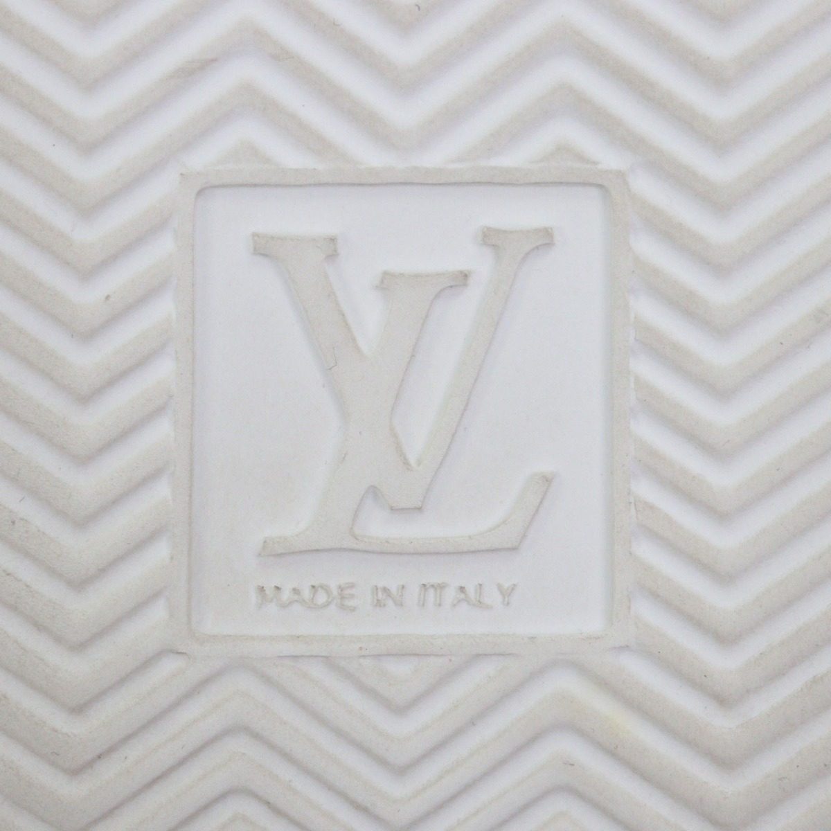 Louis Vuitton 2024 7 167200 Sneaker — view 12