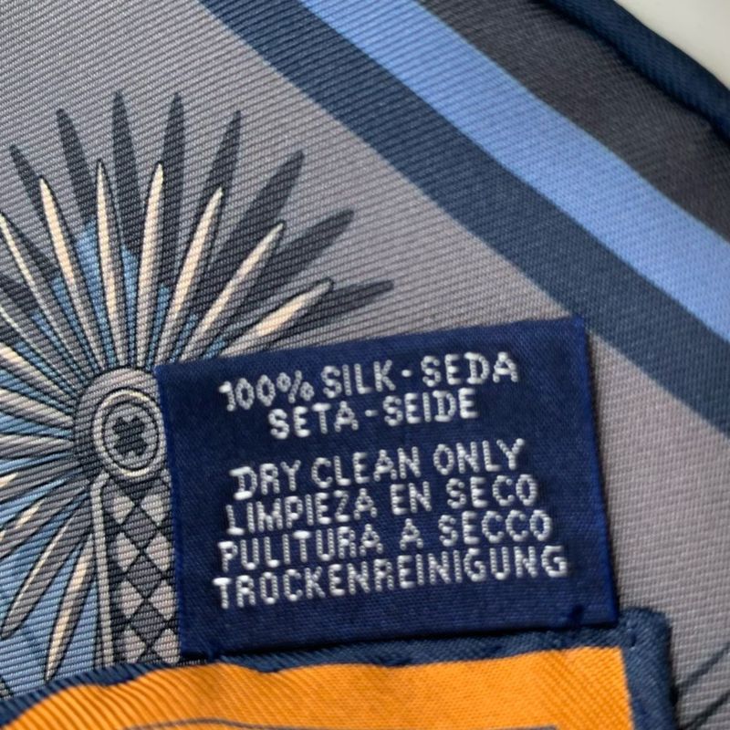 Class Hermes 20SS C'est La FETE Serafette Double Face Carre 90 Scarf "c'est La