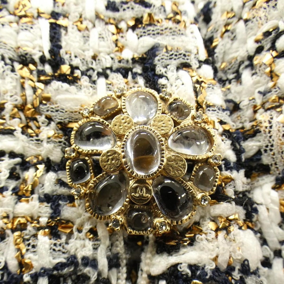Chanel 15c Jacket Gold — view 7