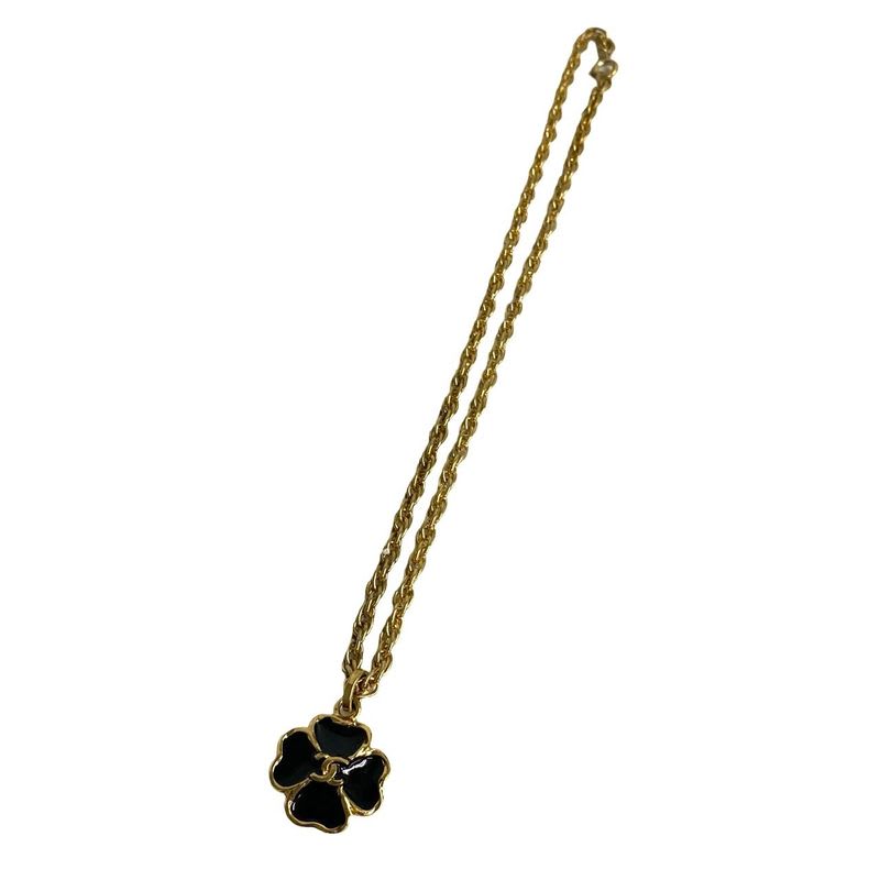 Chanel Vintage 3483 Engraved Coco Mark Clover Motif Chain Necklace Pendant