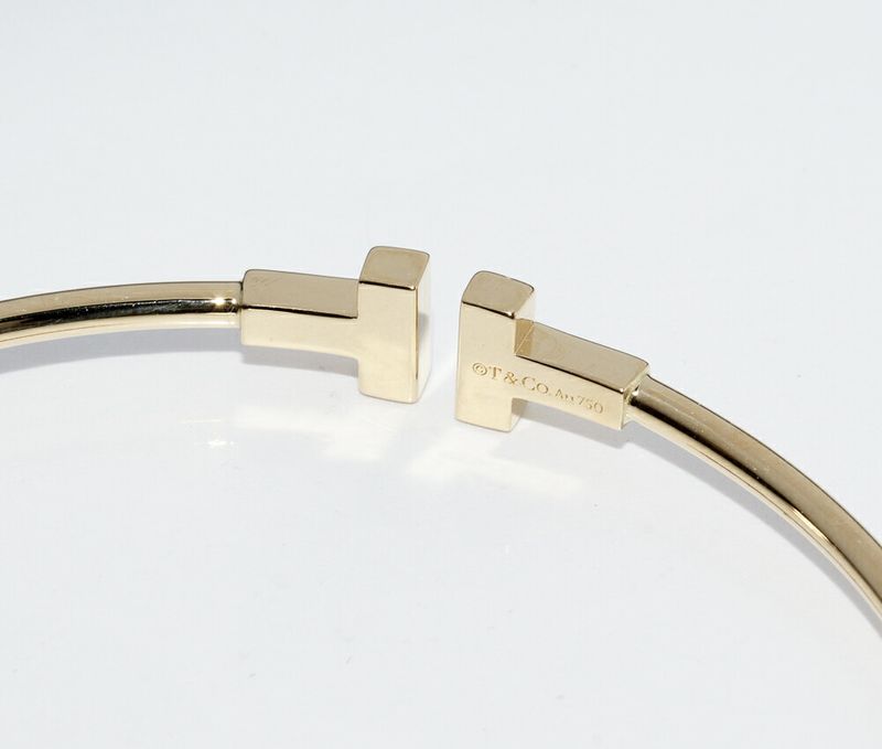 Tiffany & Co Bracelet Bangle 18K Yellow Gold T Narrow Wire Bracelet Large