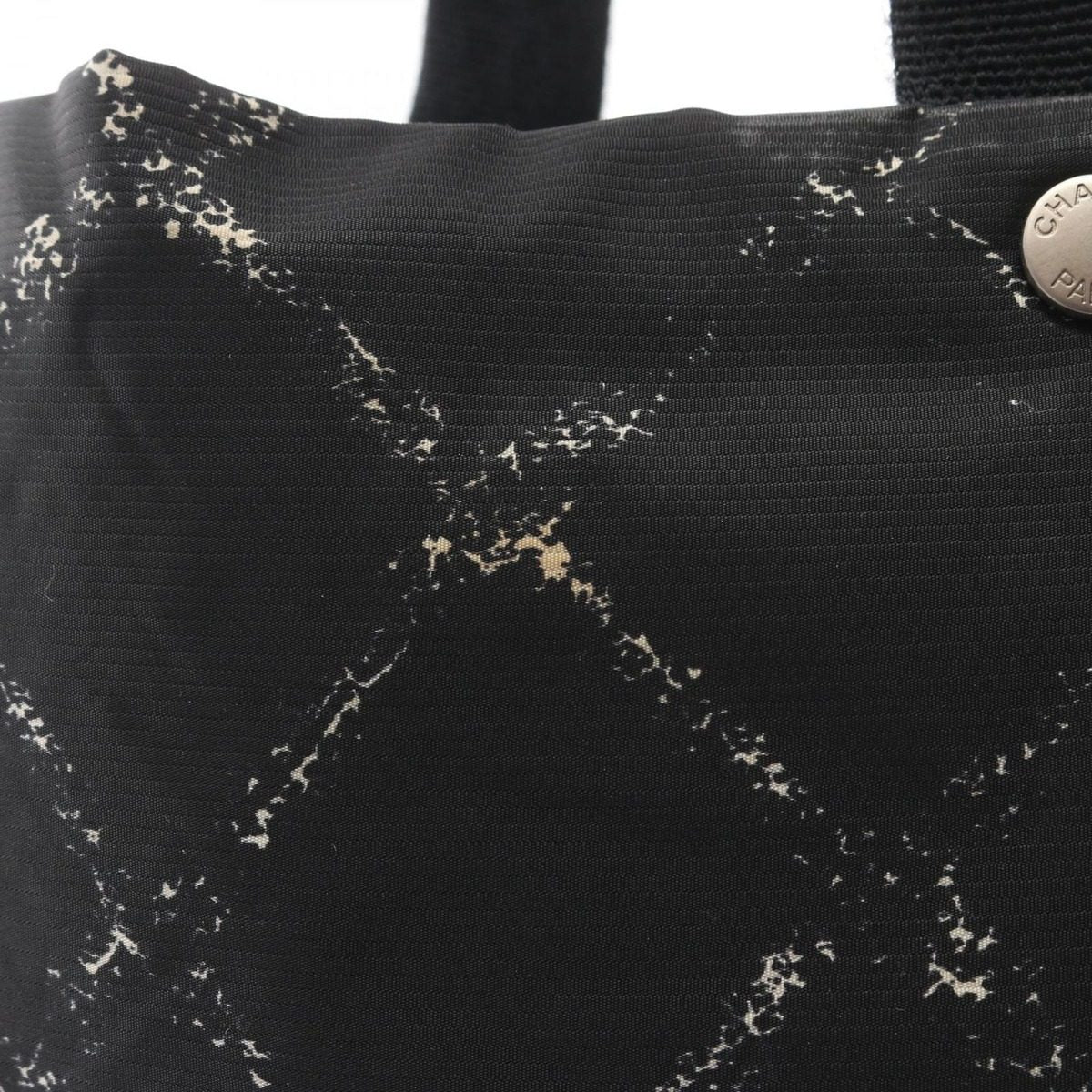 Chanel Tote Vintage Travel Line Black Nylon Vintage MM — view 11
